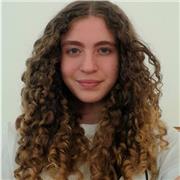 Amante de los idiomas, estudio inglés desde muy pequeña. Tengo experiencia de manera presencial con niños de entre 4 y 9 años.